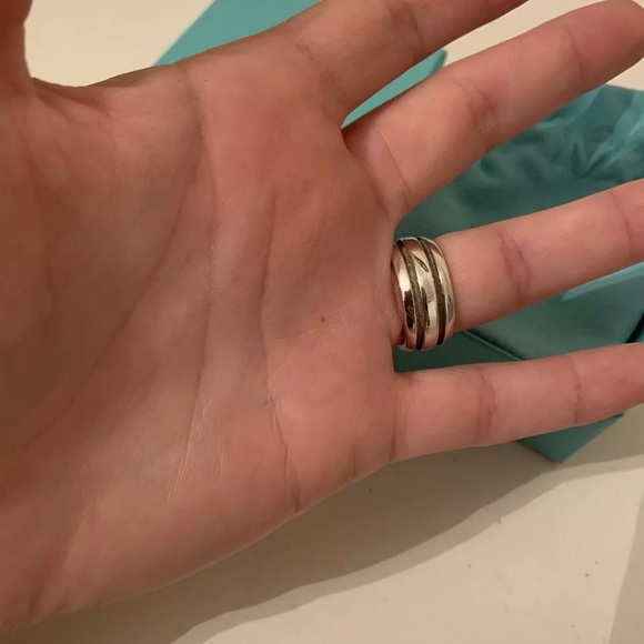 Tiffany Ring Size 6 - Picture 8 of 9